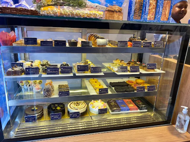 Unibic French Loaf Bakery and Cafe | Cake Shop in Ballygunge
