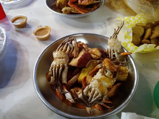 Rocking Crab Seafood And Bar