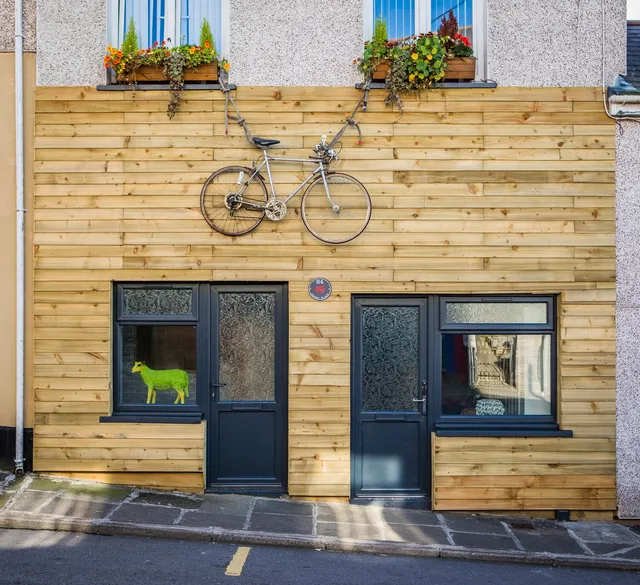 James' Place @ Dowlais