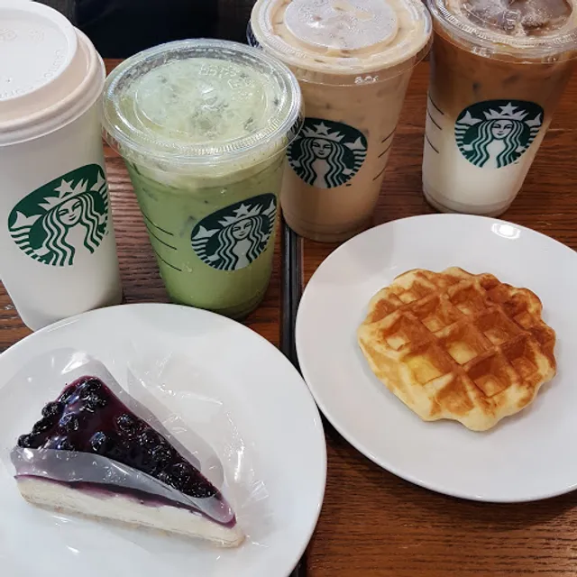 Starbucks@ Robinson Srisaman