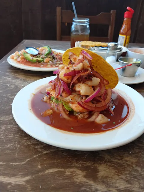 Sushis y Mariscos Baajut