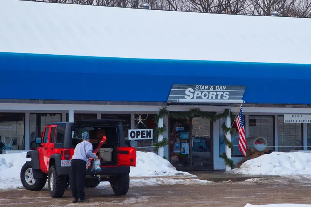 Stan & Dan Sports / Mountain Sports Lab