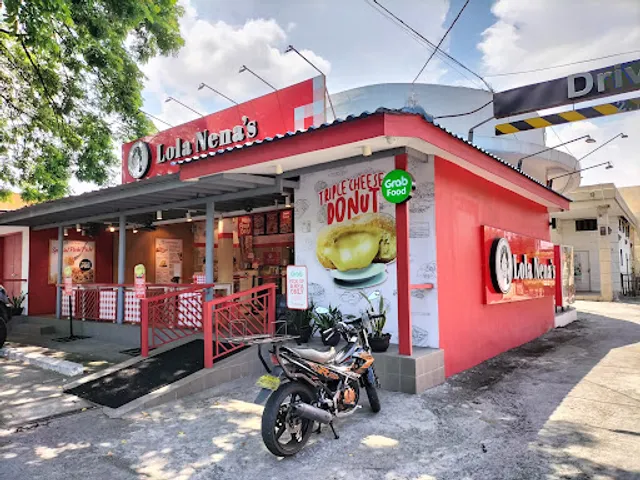 Lola Nena's Las Piñas