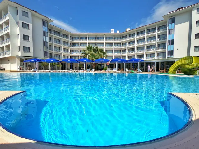 Le Monde Beach Resort & Spa