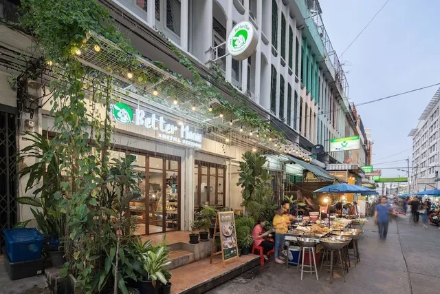 Better Moon Guesthouse & cafe