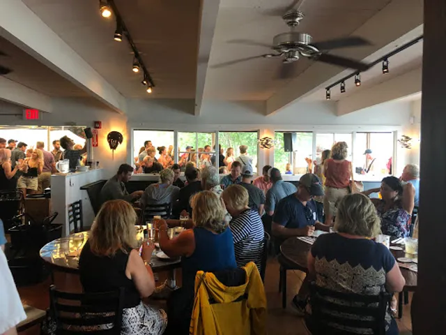 Pearl Restaurant & Bar