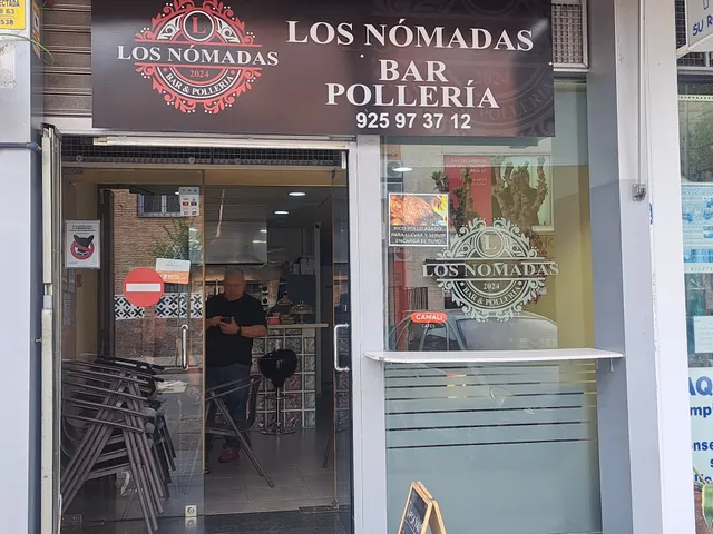 Los Nomadas Bar