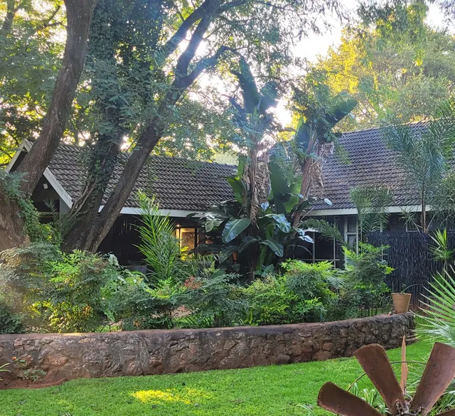 Pandora's Guest Lodge