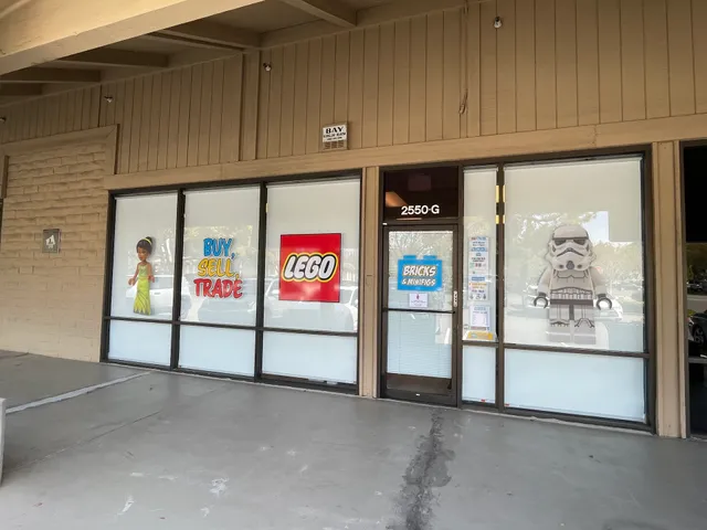 Bricks & Minifigs San Ramon