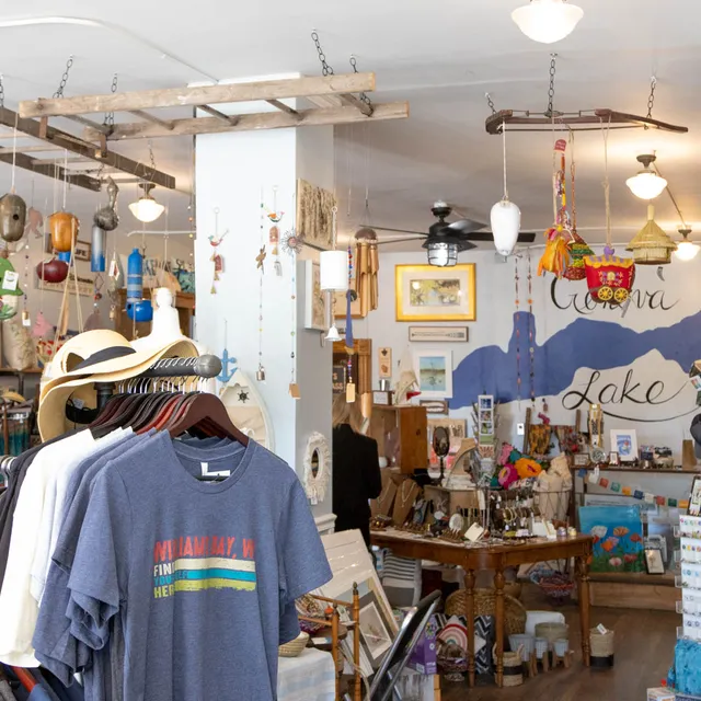 Geneva Lake General Store