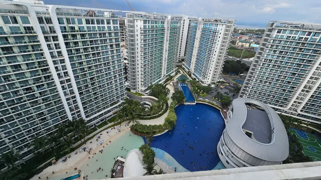 Azure Staycation by Sibs