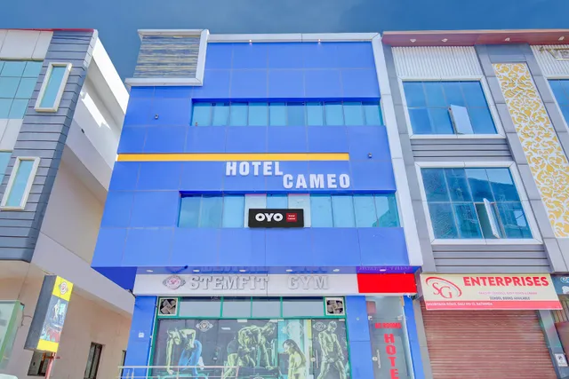 Super OYO Hotel Cameo