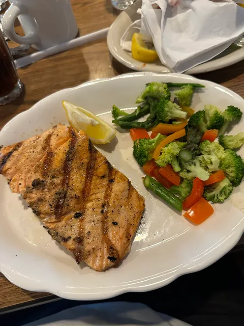 Northern Pier Bar & Grill