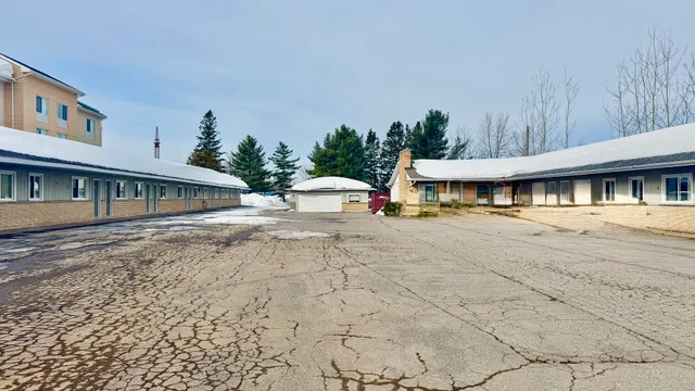 Adams Motel