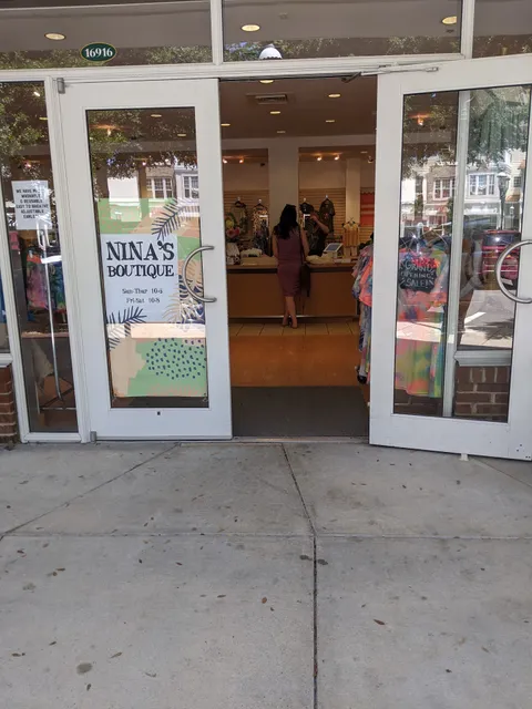 Nina's Boutique