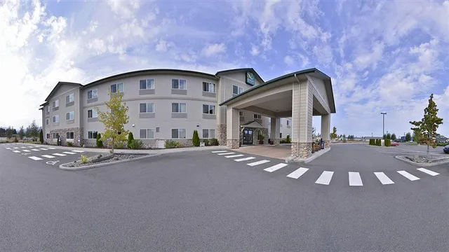 Quality Inn & Suites Sequim at Olympic National Park