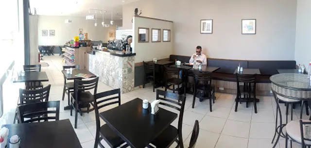 Dona Emília Café e Restaurante