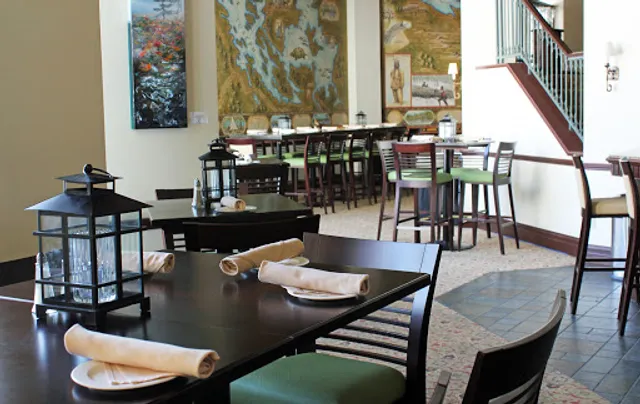 Compass Grill & Lounge