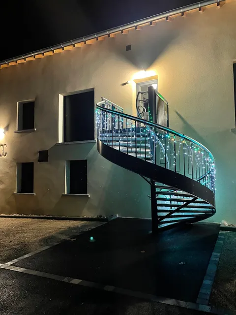 Le clos du jardin - Location - Gîte - Hébergement - Zone Industriel des Baterses / Malettes A42 Ain 01 Beynost