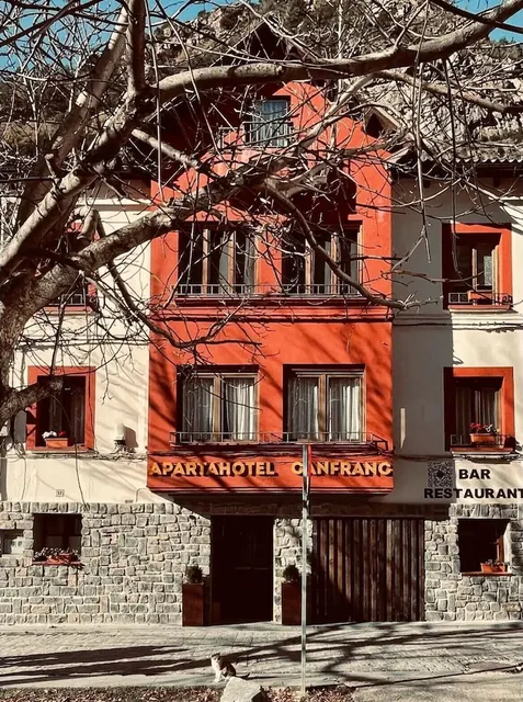 APARTAHOTEL CANFRANC