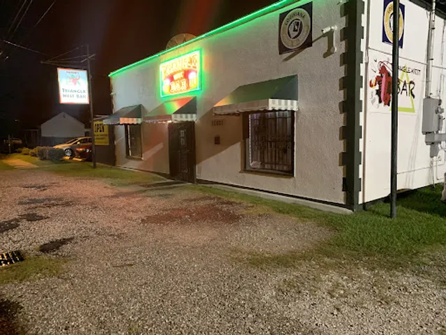 Papaw's Triangle West Bar