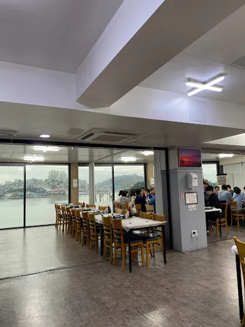 Palace Sashimi Restaurant