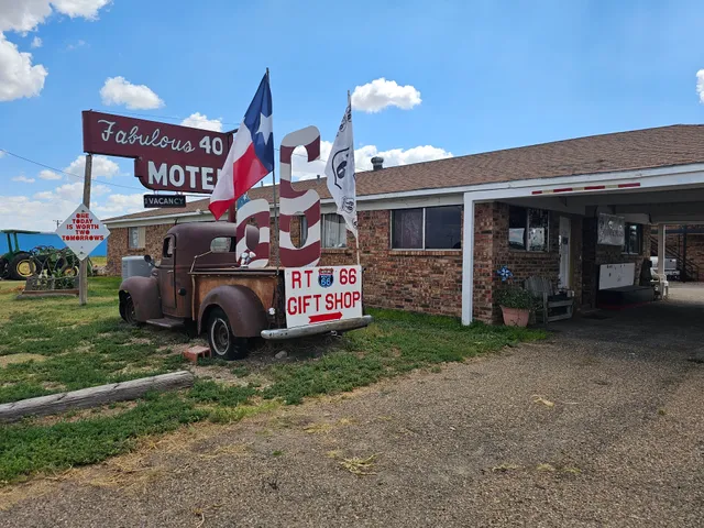 Fabulous 40s Motel