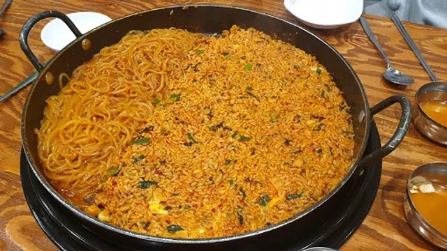 유가네닭갈비김해내외점