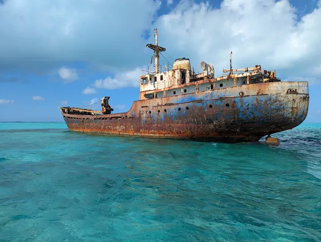 La Famille Express Shipwreck