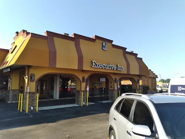 Fatty's Sports Bar & Grill