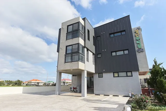 Sungsan Woori House Pension