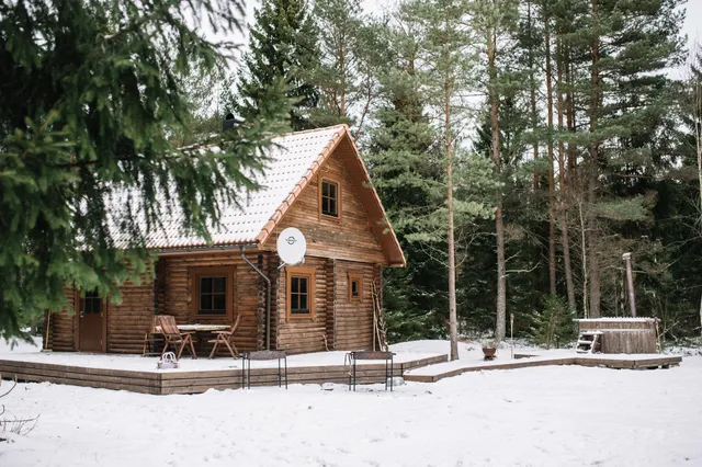 Spithami Puhkemajad - mõnusad metsamajad koos saunaga.