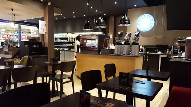 World Coffee's Shopping Cora Châtelineau