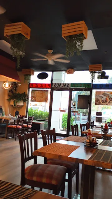 Calabria Pizza & Gyros