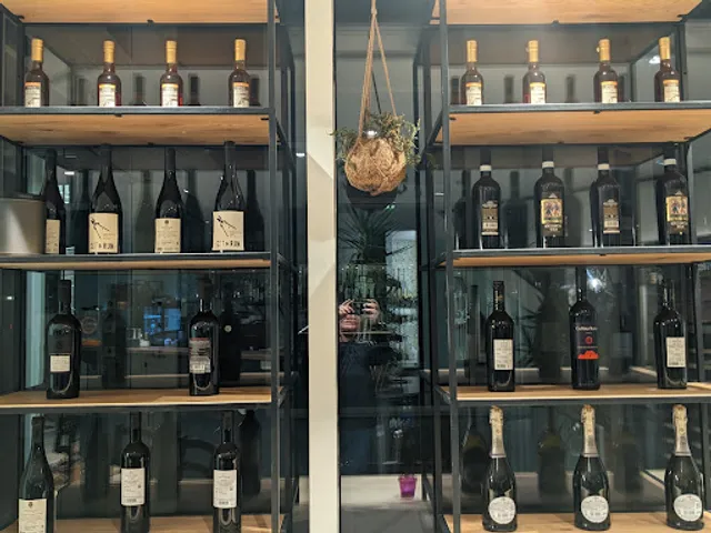 A Domani Pizza • Pasta • Bar