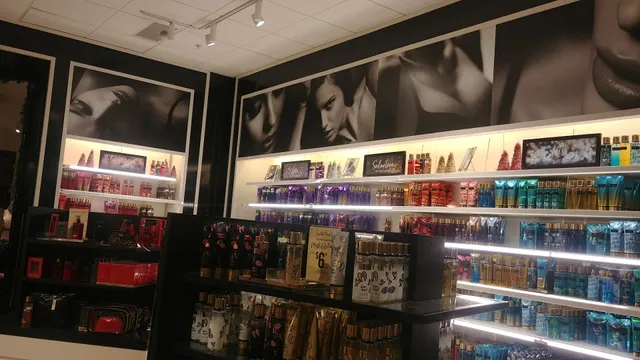 Victoria's Secret & PINK