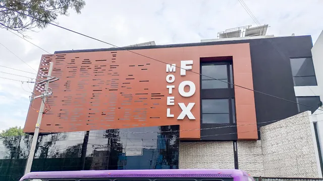 Hotel Motel Fox