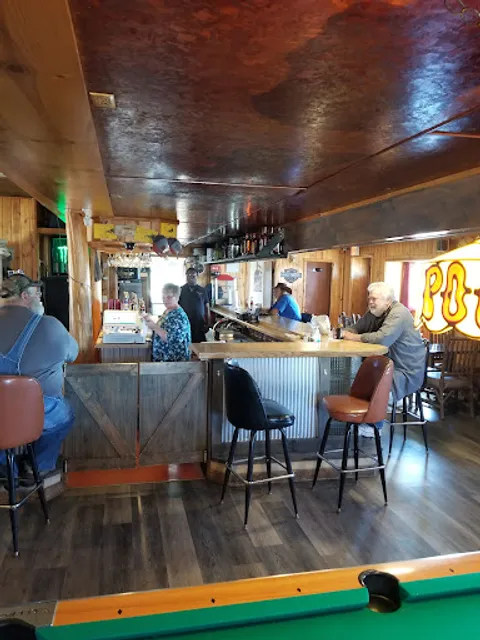 Beach's Up North Tavern