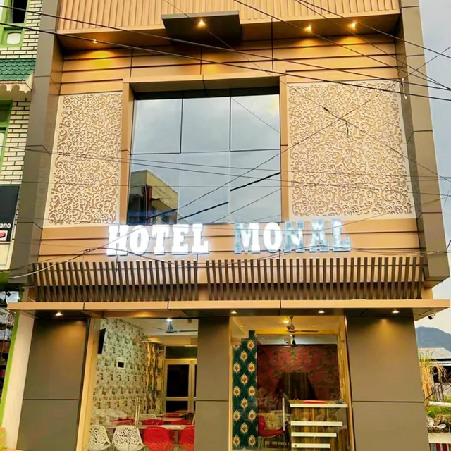 Monal hotel & restaurantrestaurant