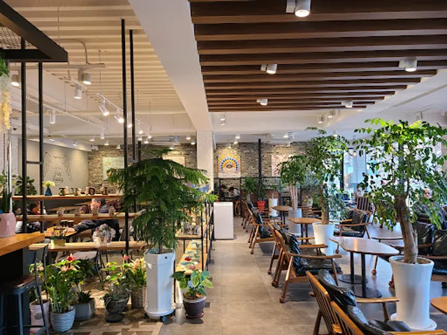 엔제리너스커피숍