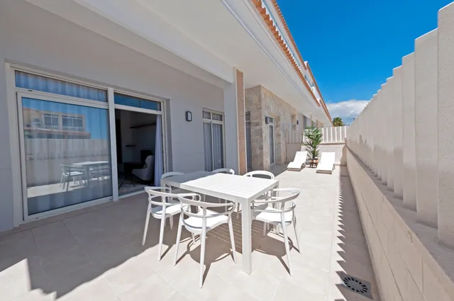 Apartamentos La Laguna