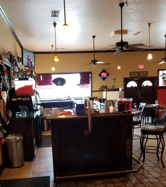 Yoyo's bar and grill