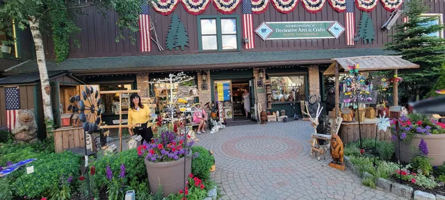 Adirondack Decorative Arts & Crafts