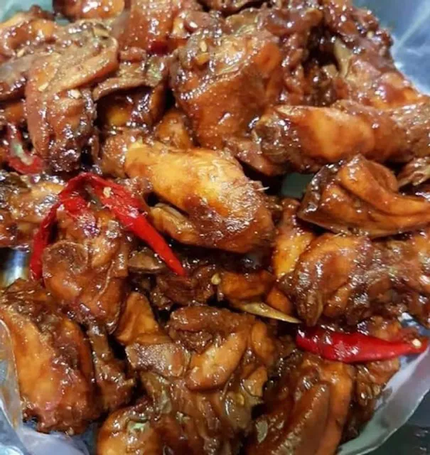 Warung Makan Segitiga