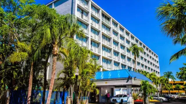 North Miami Beach Gardens Inn & Suites