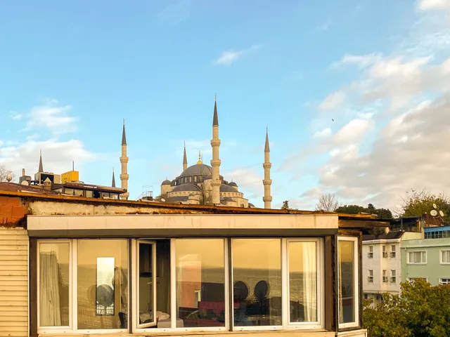 Divan Wooden Guesthouse