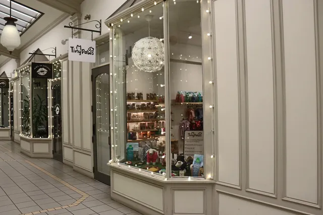 Tiny Paws Pet Boutique
