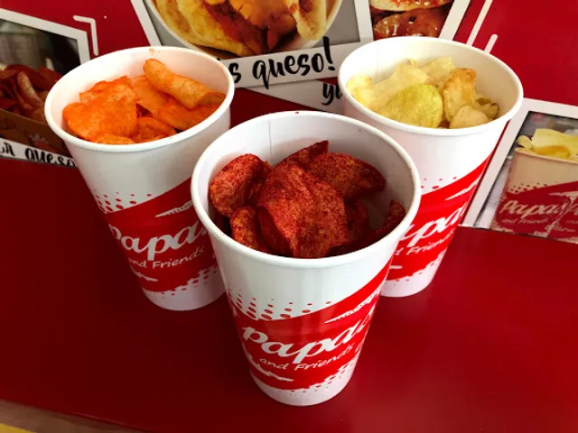 Papas And Friends Plaza Crystal