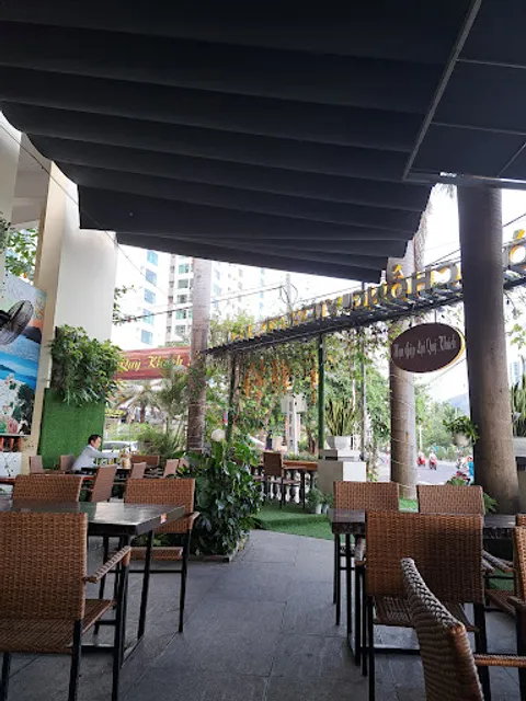 Cà phê Hòn Chồng View