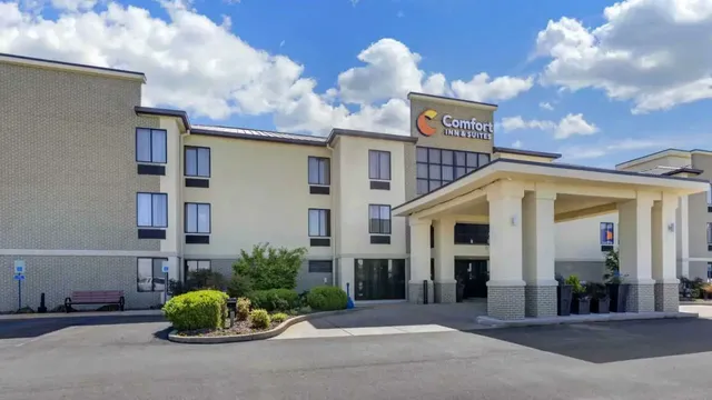 Comfort Inn & Suites Lincoln I-20